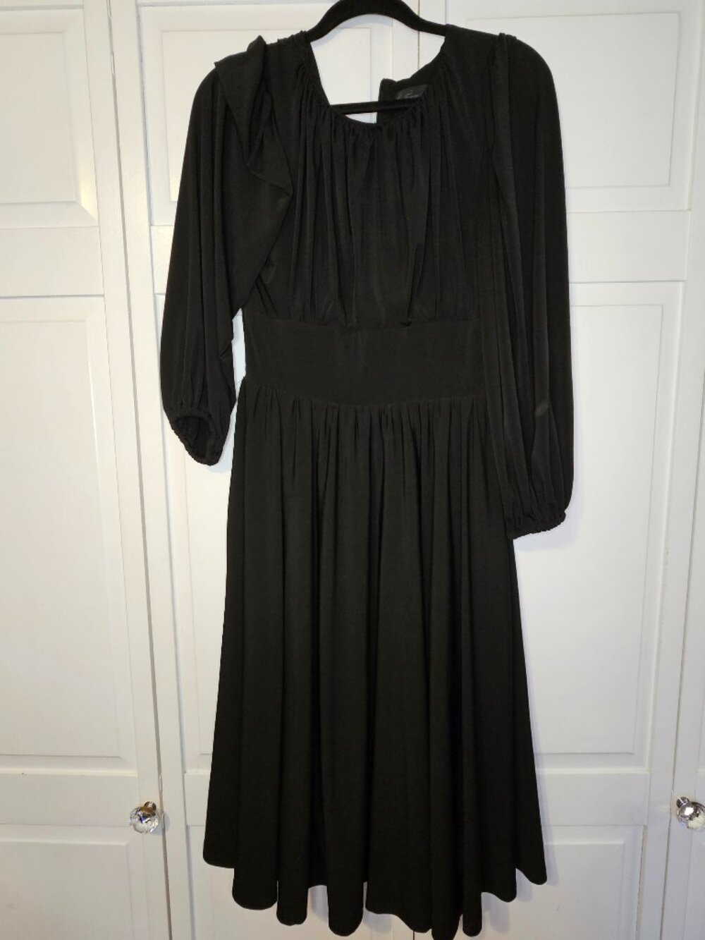 La Femme En Noir Salem Dress in Black - Picture 2 of 4